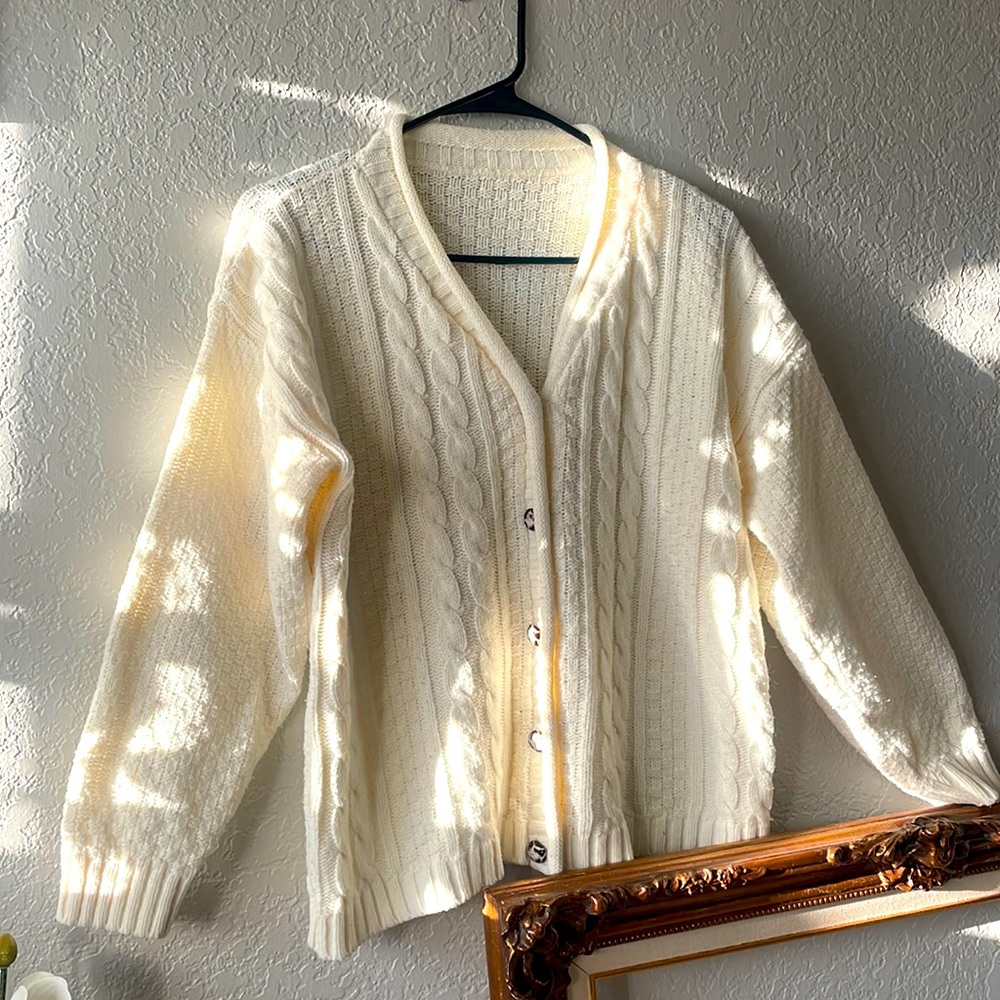 Crochet/knitted cardigan